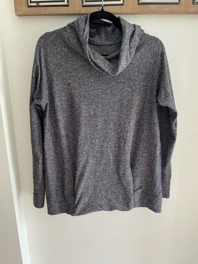 lululemon athletica Heather Charcoal Gray Hooded Pullover